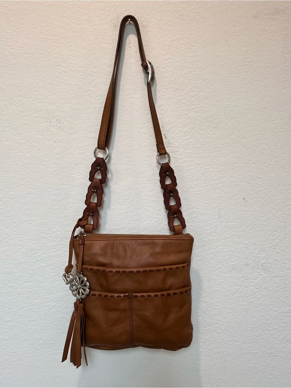 Vintage Brighton Tan Leather Crossbody Bag with Decorative Strap and Tassel